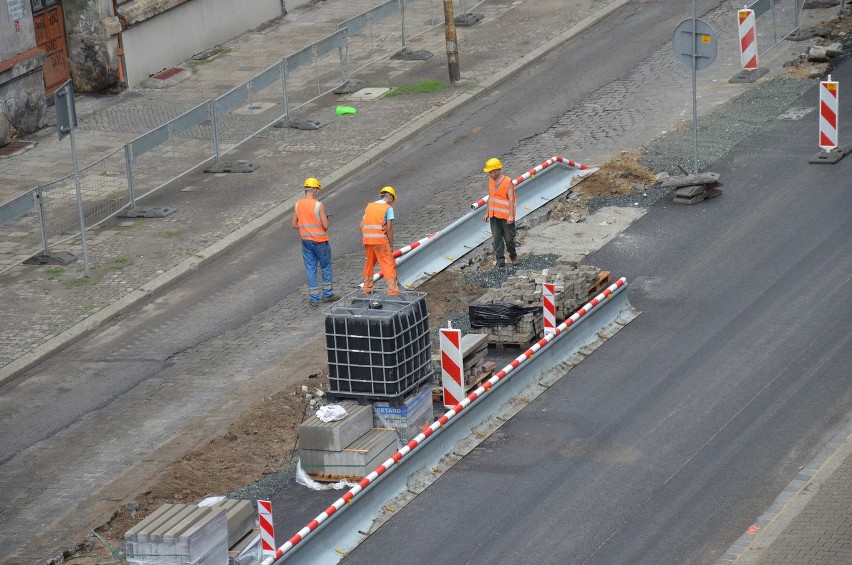 Wrocław: Zmiany na Wyszyńskiego. Jeździmy drugą stroną jezdni (ZDJĘCIA)