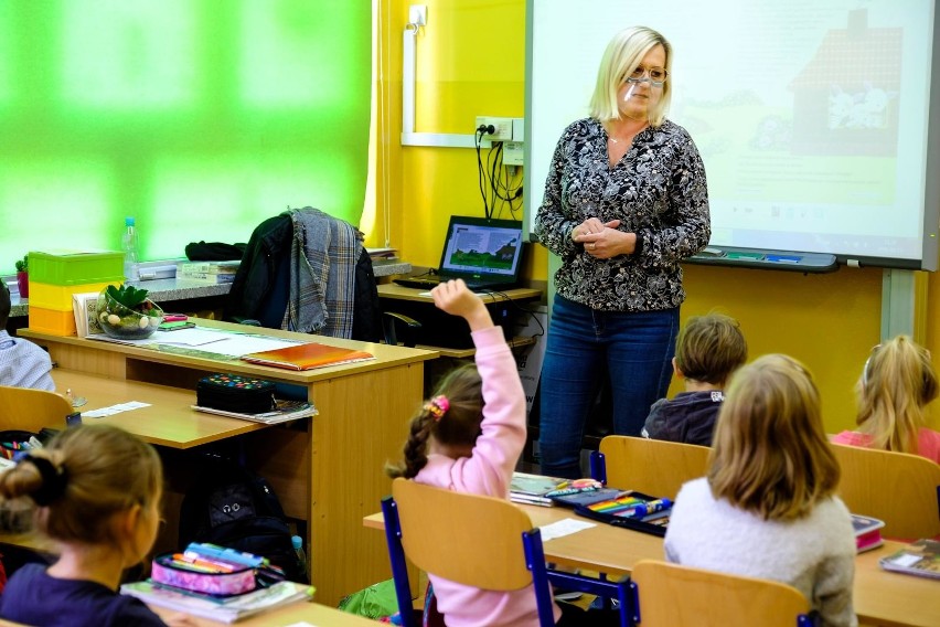 14 nowych zakażeń COVID 19: 2 przedszkolaków, 4 uczniów i 8...