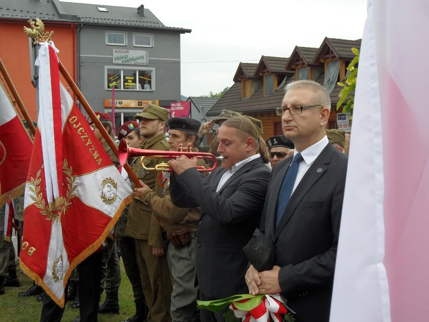 Milówka: Odsłonili pomnik Antoniego Bieguna "Sztubaka" i jego żołnierzy [ZDJĘCIA, WIDEO] 