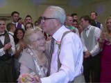Ma 91 lat i właśnie spełniło się jej marzenie - poszła na bal maturalny [wideo]