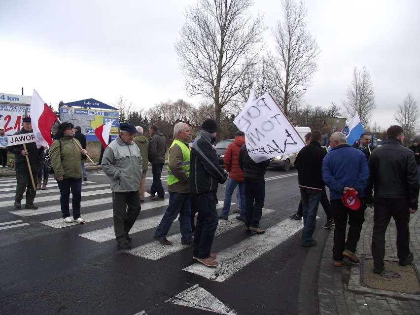 Zablokowali drogę krajową nr 5, bo walczą o S3 [ZDJĘCIA]