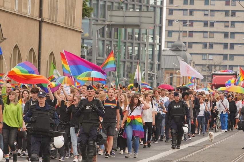 Marsze równości przechodzą przez kolejne polskie miasta