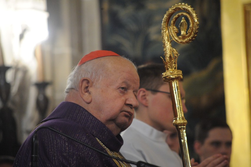 Kraków. Środa Popielcowa rozpoczyna Wielki Post. Odbyły się uroczystości na Wawelu [ZDJĘCIA]