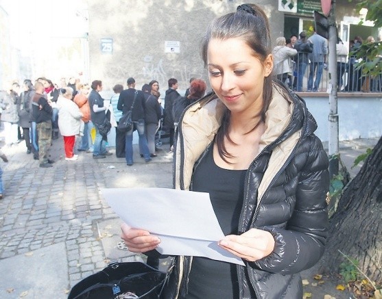 Paulina Lesiak złożyła podczas weekendu wniosek o mieszkanie komunalne. &#8211; Wiedziałam o tym wcześniej, ale zawsze czekam do ostatniej chwili. Mam niewielkie szanse, ale kto wie &#8211; mówi.