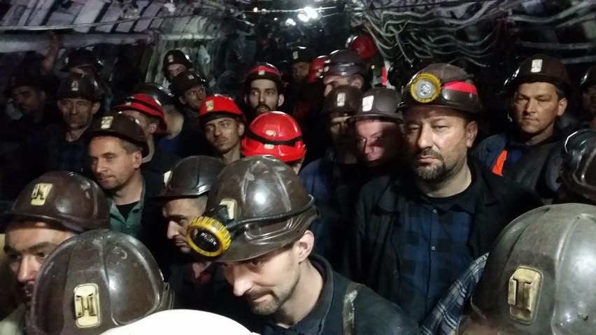 Górnicy kopalni Kazimierz-Juliusz protestują pod ziemią od...
