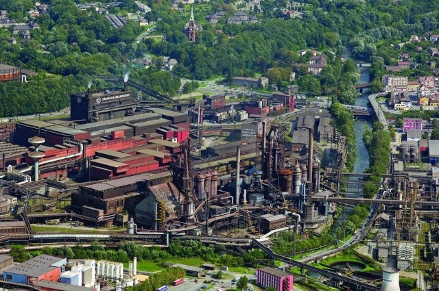 W hucie w Trzyńcu, do której węgiel będzie dostarczać Jastrzębska Spółka Węglowa produkowane są m.in. szyny kolejowe.