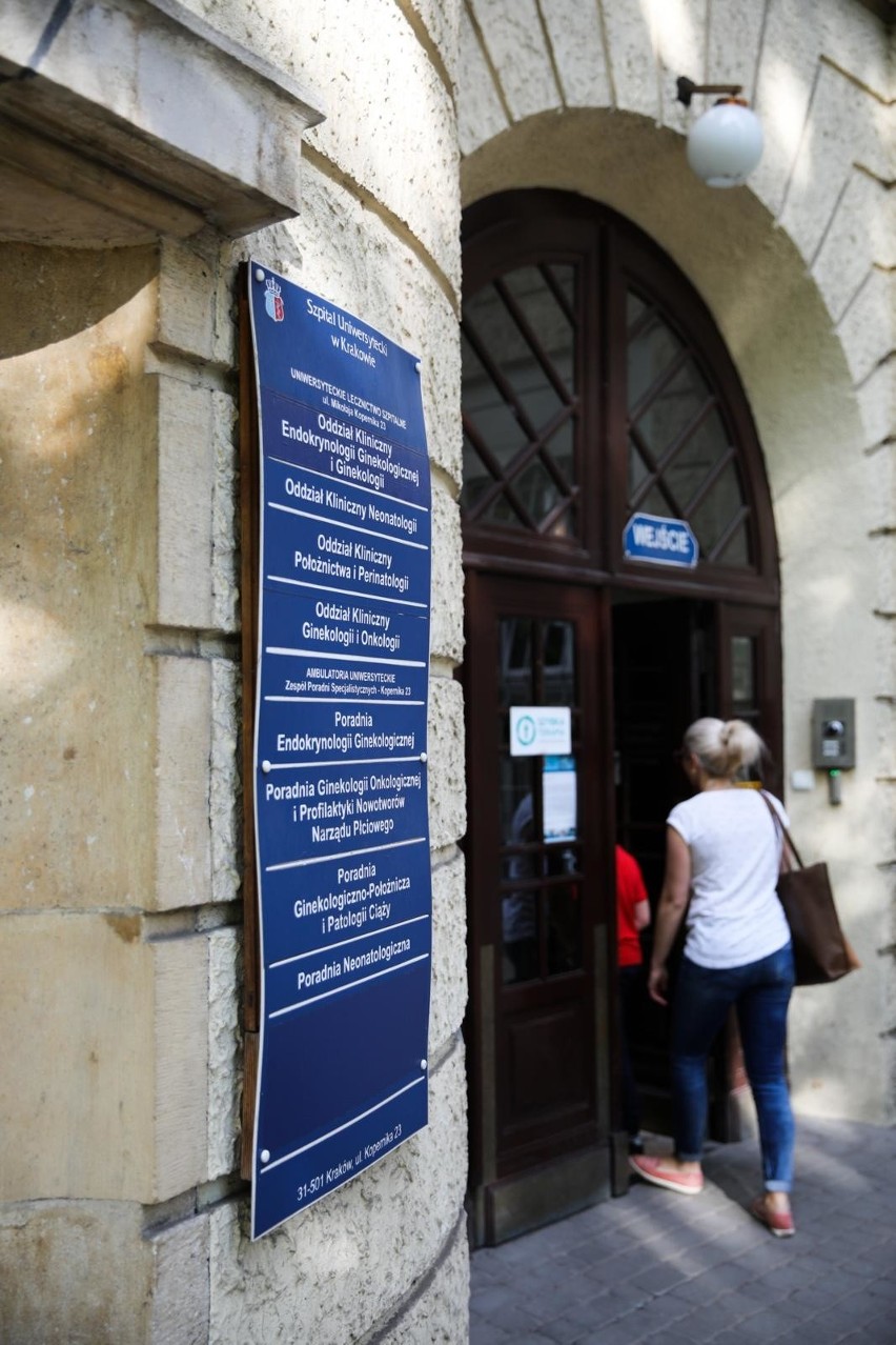 Szpital Uniwersytecki, Oddział ginekologiczno-położniczy,...