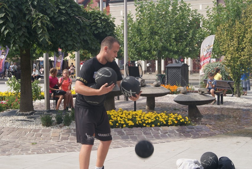 Pszczyna: W sobotę rynek opanowali koszykarze [ZDJĘCIA]