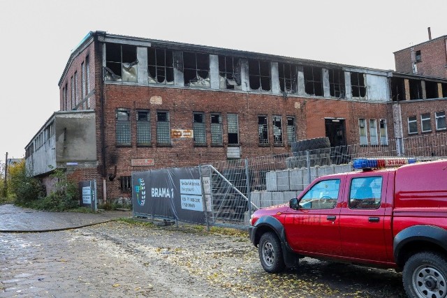 Po pożarze w zakładzie przetwórstwa opon na Skolwinie