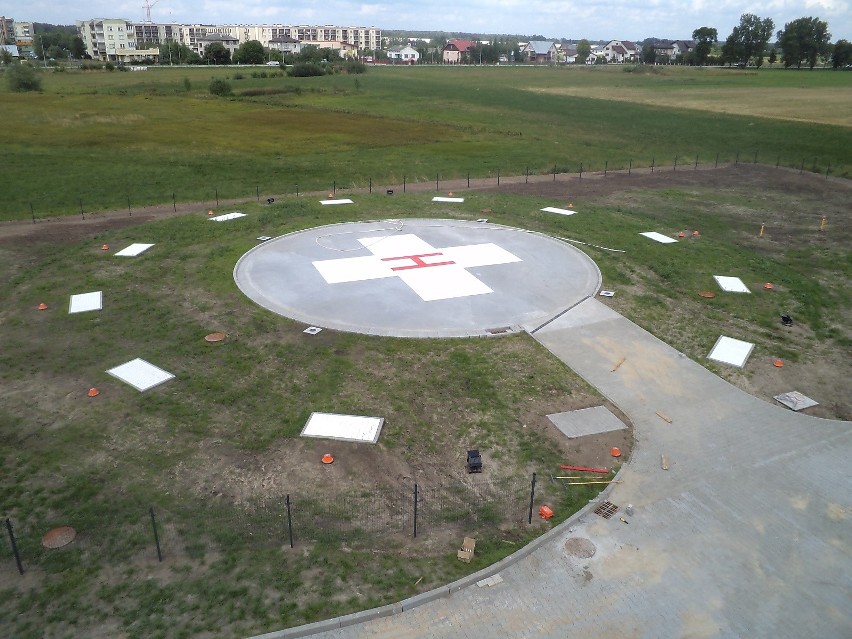 Zambrów. Przy Szpitalu Powiatowym powstało lądowisko dla helikopterów (zdjęcia)