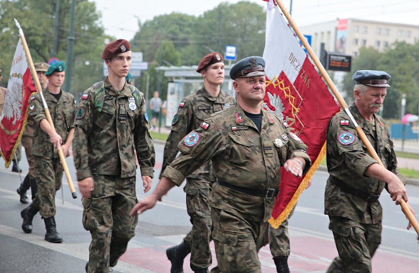 Marsz Szlakiem I Kompanii Kadrowej "Kadrówka" przeszedł ulicami Krakowa [ZDJĘCIA]