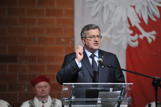 Prezydent Komorowski wręczył nominacje 12 profesorom z Łodzi