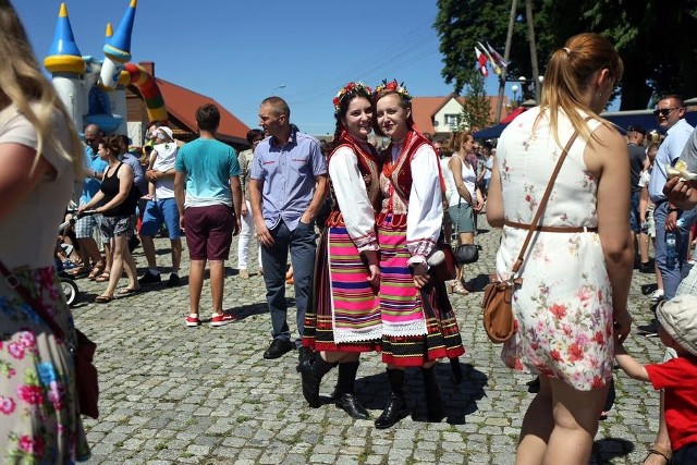 Uroczystą Mszą Świętą celebrowaną przez metropolitę białostockiego ks. Abp Tadeusza Wojdę rozpoczęły się w niedzielę obchody 500-lecia parafii pw. Zwiastowania Najświętszej Maryi Panny w Dobrzyniewie Kościelnym.W obchodach poza przedstawicielami duchowieństwa oraz mieszkańcami i osobami związanymi z parafią udział wzięli m.in. europoseł Krzysztof Jurgiel, senator Jan Dobrzyński, poseł Mieczysław Baszko, marszałek Artur Kosicki, wojewoda Bohdan Paszkowski, radny sejmiku Sebastian Łukaszewicz oraz starosta Jan Perkowski.