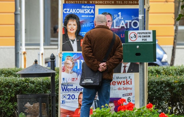 Gdyby wybory odbyły się w najbliższy weekend wygrałoby je Prawo i Sprawiedliwość - wynika z sondażu Kantar dla "Gazety Wyborczej".