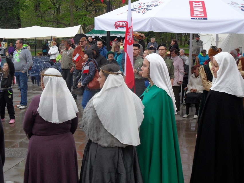 Rodzinne spotkanie z historią w obozie rycerskim oraz bieg...