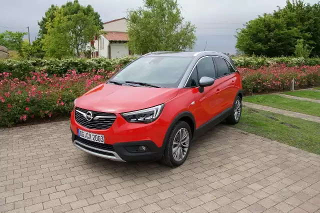 Opel Crossland XAuto zastąpi w ofercie Merivę, bo księgowi niemieckiej marki doszli do wniosku, że minivany są już passe. Fot. Bartłomiej Pobocha