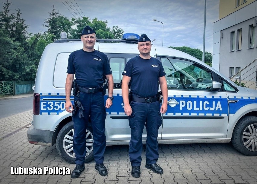 Policjanci z Sulęcina odnaleźli zaginionego 82-latka w gminie Krzeszyce. Był bardzo wycieńczony
