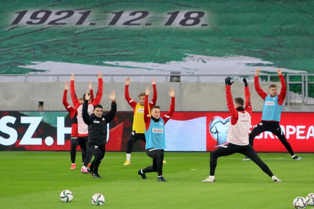 Reprezentacja Polski na treningu w Budapeszcie przed pierwszym meczem eliminacji do mundialu 2022