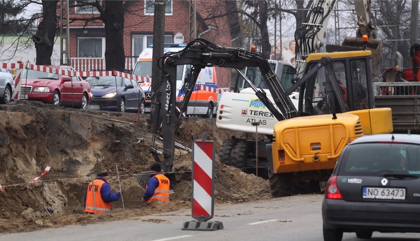 Wakacyjne remonty w Gdyni. Zmiany ruchu drogowego, funkcjonowania parkingów i kursów autobusów