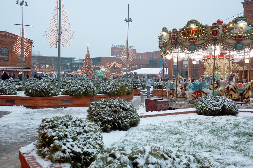 Niedziela handlowa (18 grudnia) i weekendowe atrakcje świąteczne w centrach handlowych w Łodzi