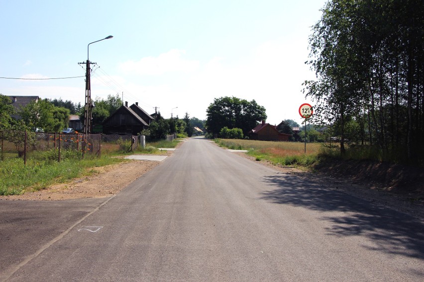 Wyremontowana droga w gminie Zambrów.
