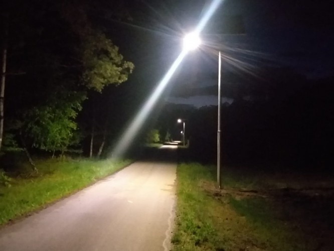 Nowe oświetlenie uliczne w gminie Secemin. Zasilane jest energią słoneczną (ZDJĘCIA)