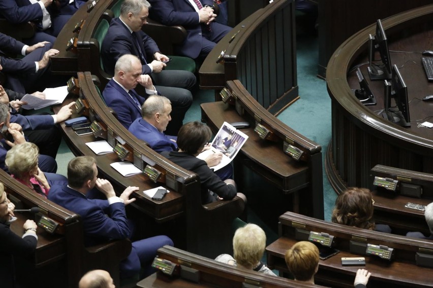 Zmiany w kodeksie pracy 2019. Wysokość zarobków przestanie być tajemnicą. Także w NBP [1.02.2019]