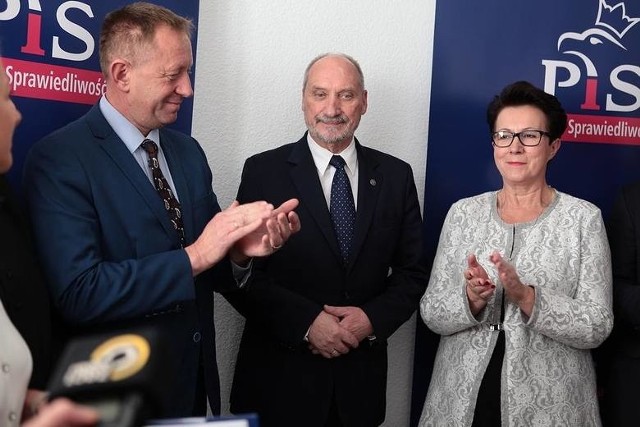 Antoni Macierewicz podczas wizyty w Skierniewicach