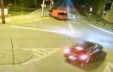 Szaleńcza jazda przez Gliwice. To dzieci ukradły samochód dostawczy i rozbiły go o śmietnik. Zobaczcie zdjęcia i wideo