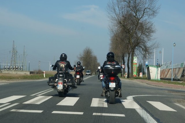 Motocykliści z Kłobucka w akcji „Patrz w lusterka. Motocykle są wszędzie"
