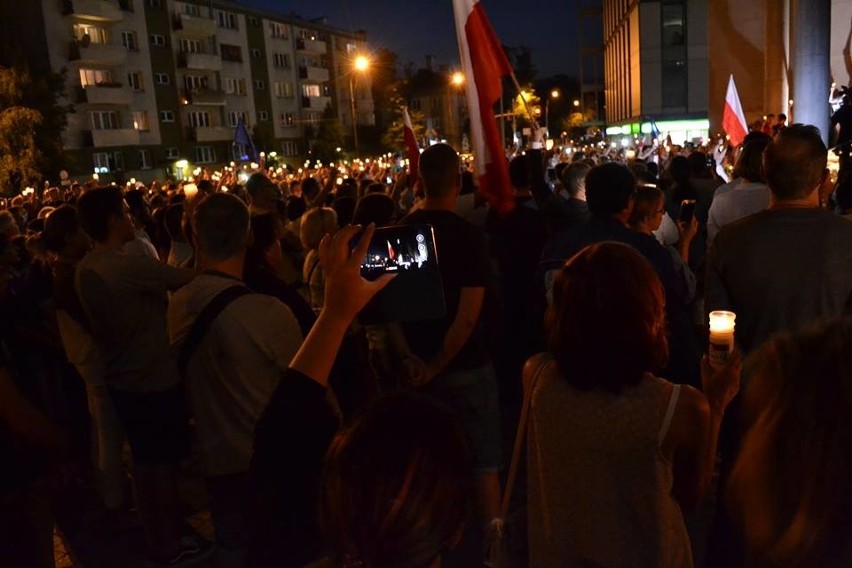 Manifestacja w Katowicach przed Sądem Okręgowym