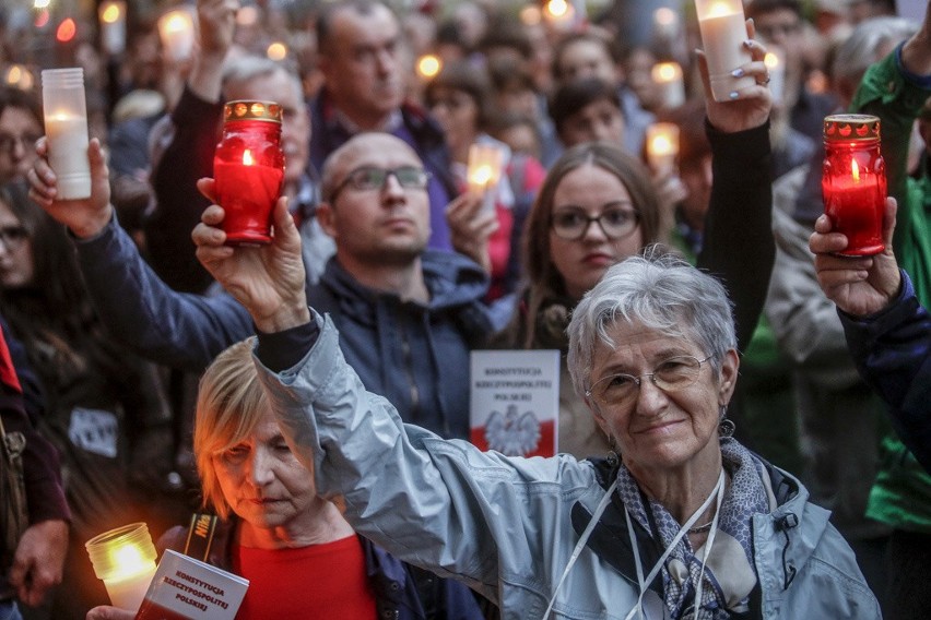 Protesty przed sądami w Gdańsku i Gdyni 21.07. "Solidarność naszą bronią" [zdjęcia, wideo]