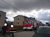 Pożar domu jednorodzinnego w Lublińcu. W akcji gaśniczej brali udział strażacy z Jednostki Wojskowej Komandosów