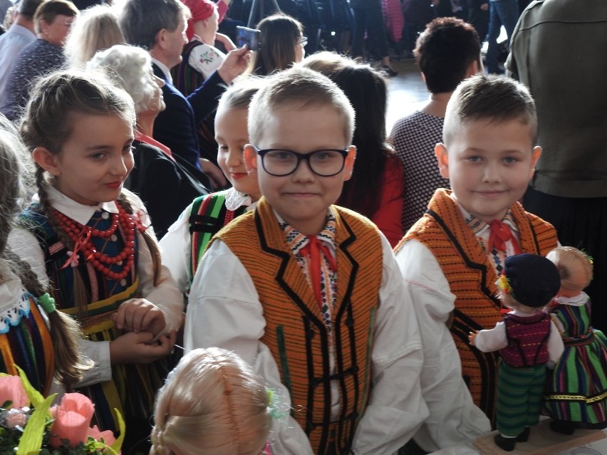 Tysiące widzów na festiwalu kapel i zespołów w Odrzywole: można było pojeść, potańczyć, pośpiewać (zdjęcia)