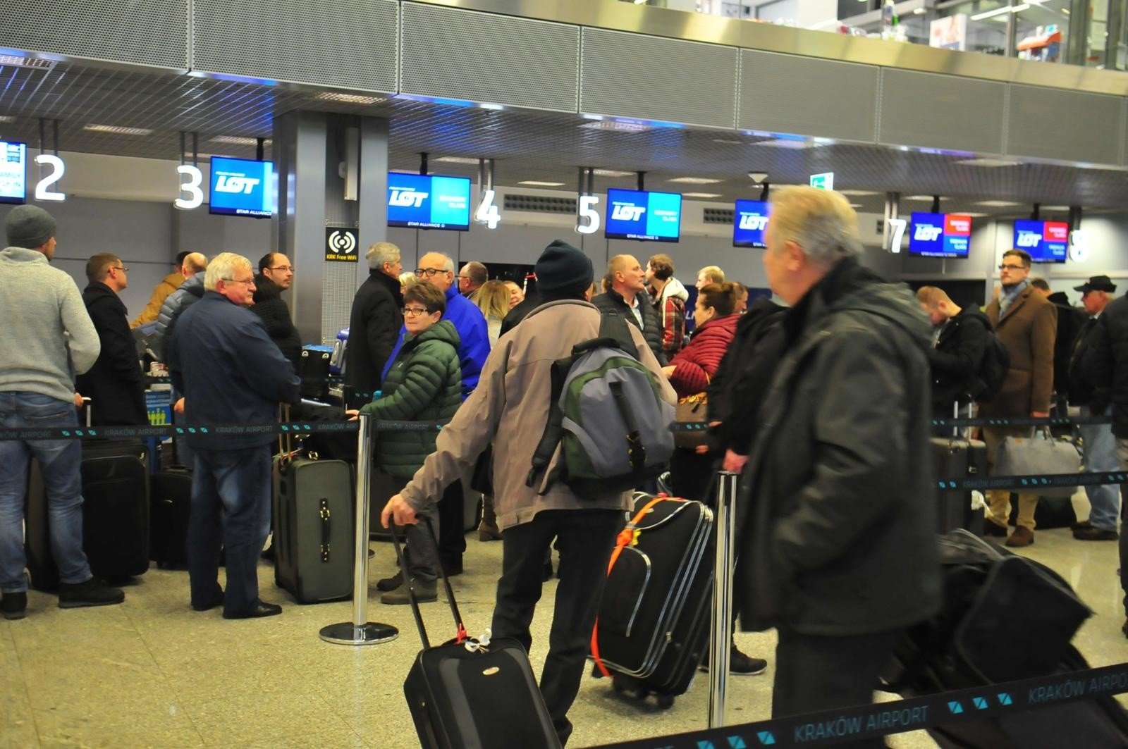 W Kraków Airport w Balicach pojawią się wkrótce automatyczne bramki.  Pasażerowie odprawią się sami w kilka sekund | Dziennik Polski