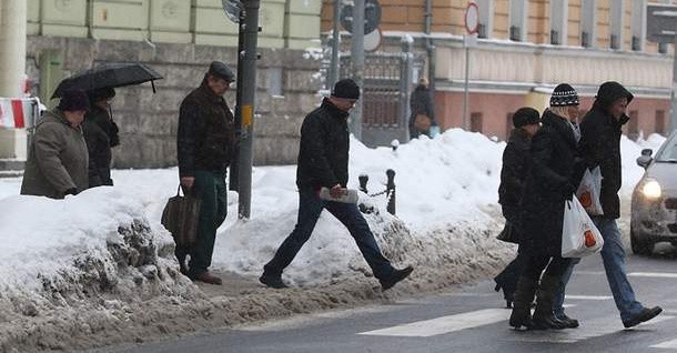 Przez  oblodzone ulice dziś doszło do dwóch wypadków w Słupsku na przejściach dla pieszych.