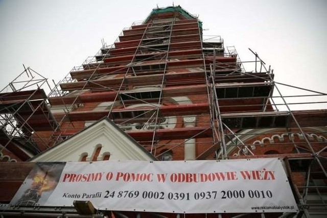 4 miliony złotych - na taką kwotę oszacowano straty po pożarze wieży kościelnej.