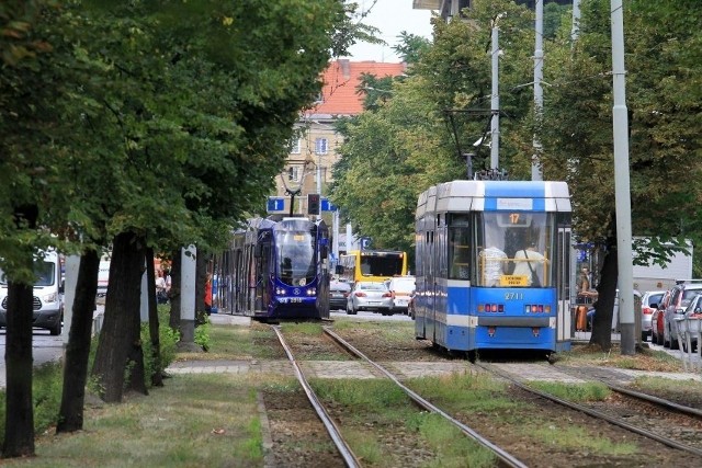 Brak napięcia w sieci trakcyjnej na Powstańców Śląskich.