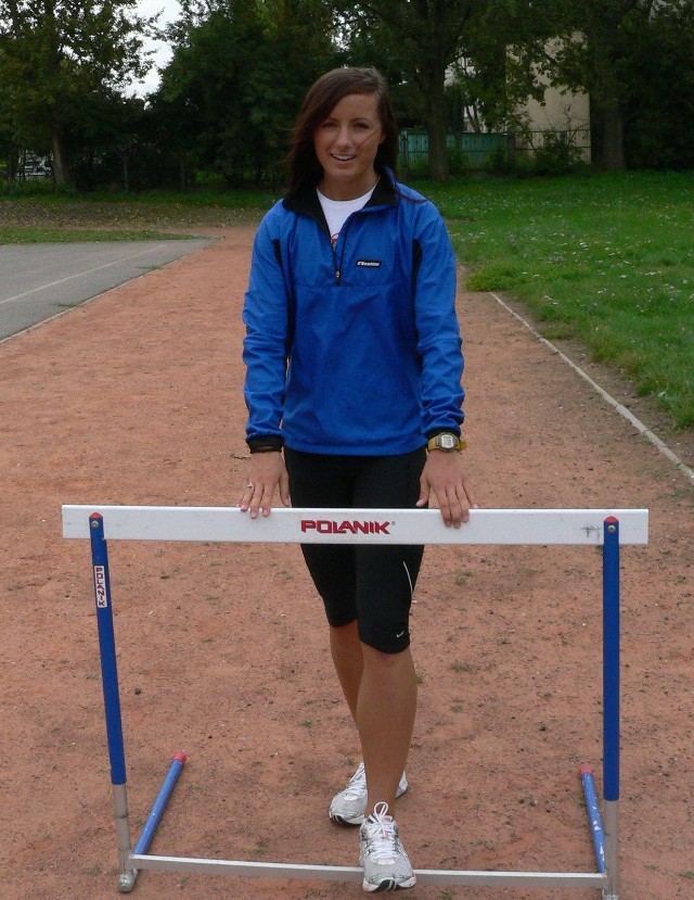 Karolina Jaroszek będzie jedna z faworytek walki o medale młodzieżowych mistrzostw Polski w biegu na 100 metrów przez płotki