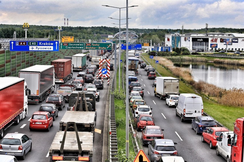 Żeby przejść do opisów utrudnień kliknij w strzałkę na...