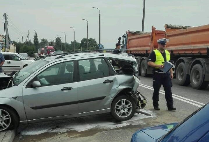 Wypadek w Kwidzynie na DK 55 [19.07]. Tir uderzył w 3 samochody osobowe. DK 55 zamknięta w obu kierunkach 