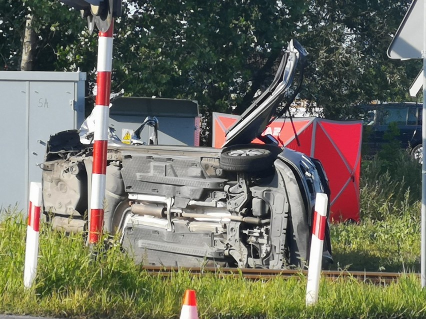 Poważny wypadek w Dragaczu. Samochód zderzył się z...