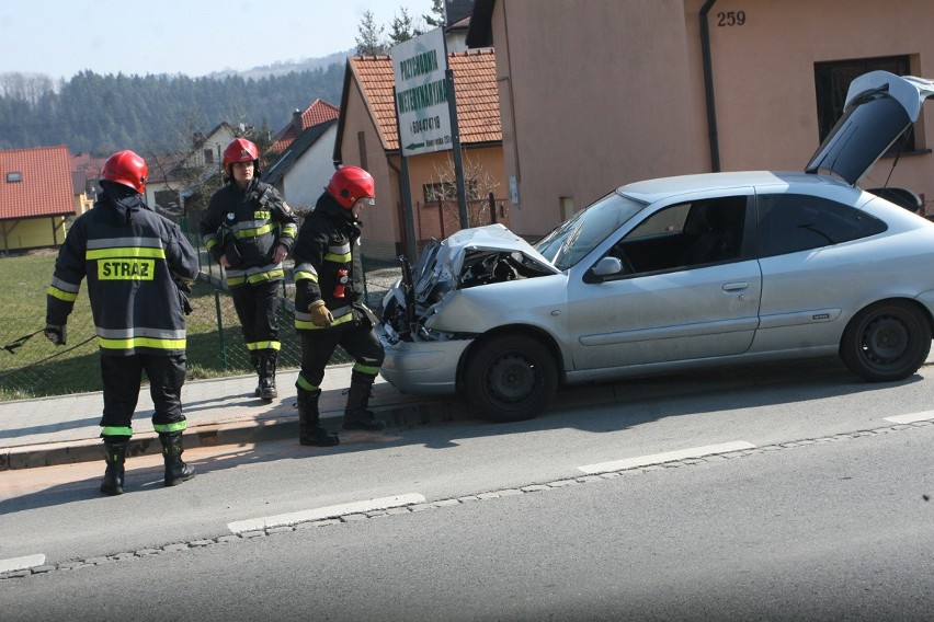 Nowy Sącz. Wypadek na ul. Nawojowskiej [ZDJĘCIA]