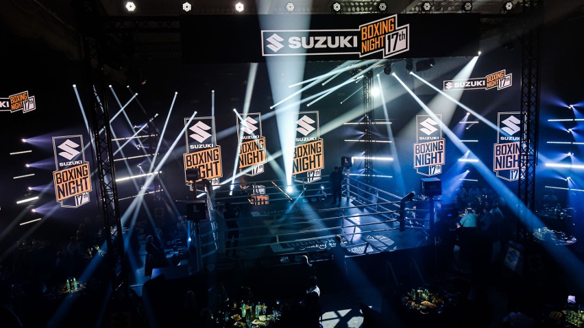 Porażka Andrzeja Wawrzyka i zwycięstwa Tomasza Niedźwieckiego i Bartosza Gołębiewskiego na gali Suzuki Boxing Night 17 w Łomży