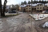 Błoto, dziury, rwący potok na ulicy Koneckiej w Kielcach. Mieszkańcy proszą o budowę drogi od 50 lat