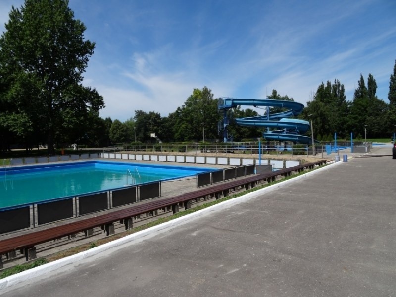 Pływalnia przy Arenie: Letnie baseny znów zaczynają działać!