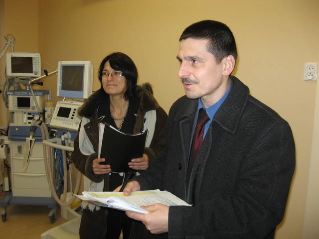 Wczoraj szpitalny oddział ratowniczy w 105.Szpitalu wojskowym odwiedzili Tomasz Migacz i Małgorzata Frąckowiak, specjaliści z zielonogórskiego oddziału NFZ.