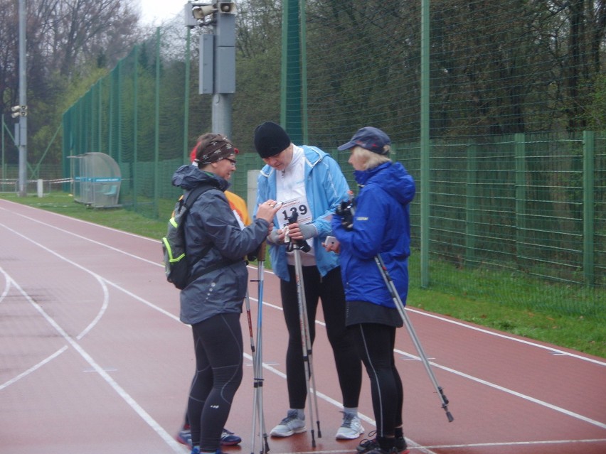 Chorzów: III Ogólnopolski Marsz Nordic Walking [ZDJĘCIA + WIDEO]