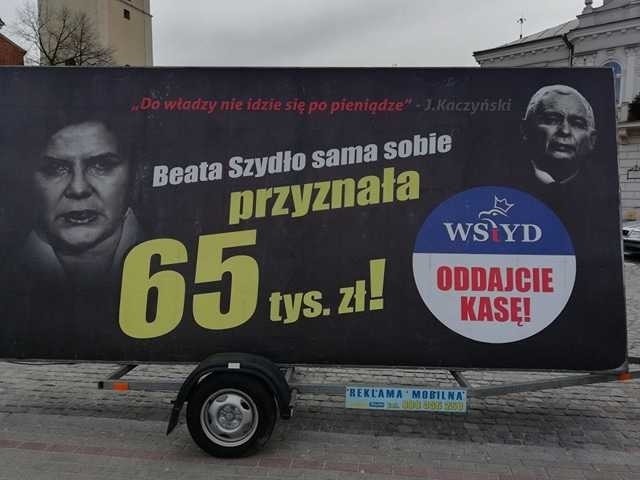 Platforma Obywatelska: „Konwój Wstydu” ma pokazać, jak jest naprawdę. Przez trzy dni po podkarpackich miastach będą jeździły billboardy