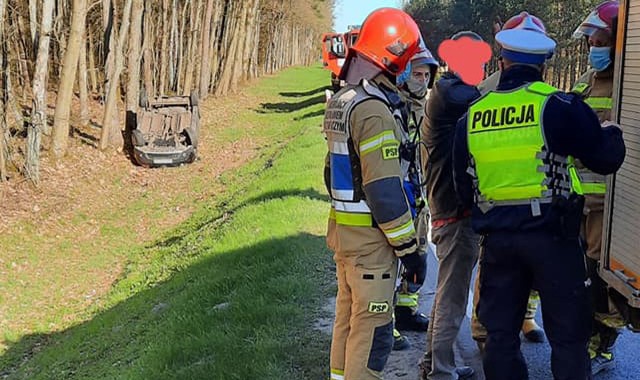 Do wypadku na drodze krajowej nr 11 między Klisznem a skrzyżowaniem Rosnowo-Wyszewo doszło w niedzielę rano.